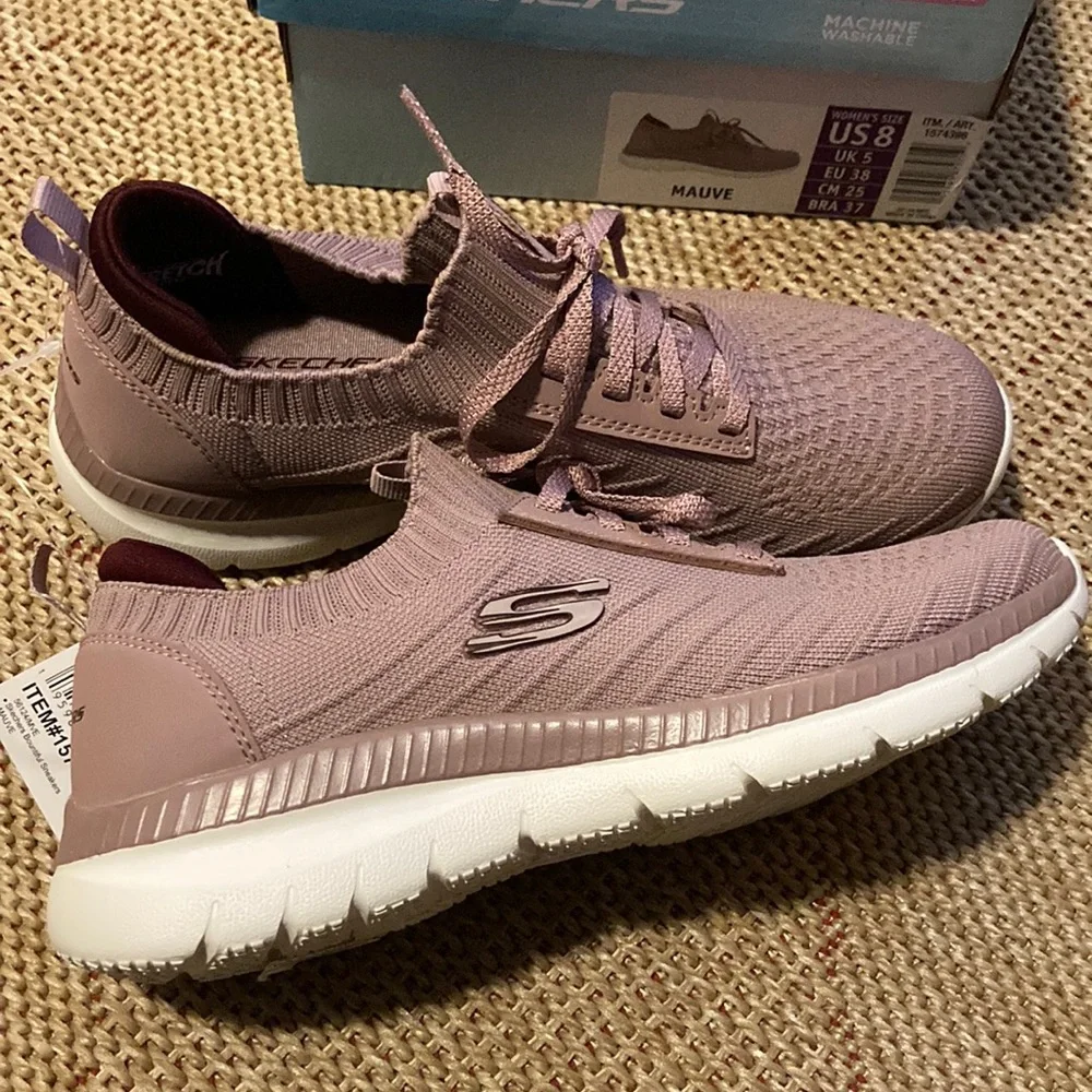 SKECHERS Memory Foam Brand New In Box Beautiful Mauve Color. Machine Washable ♥️ - Picture 1 of 9